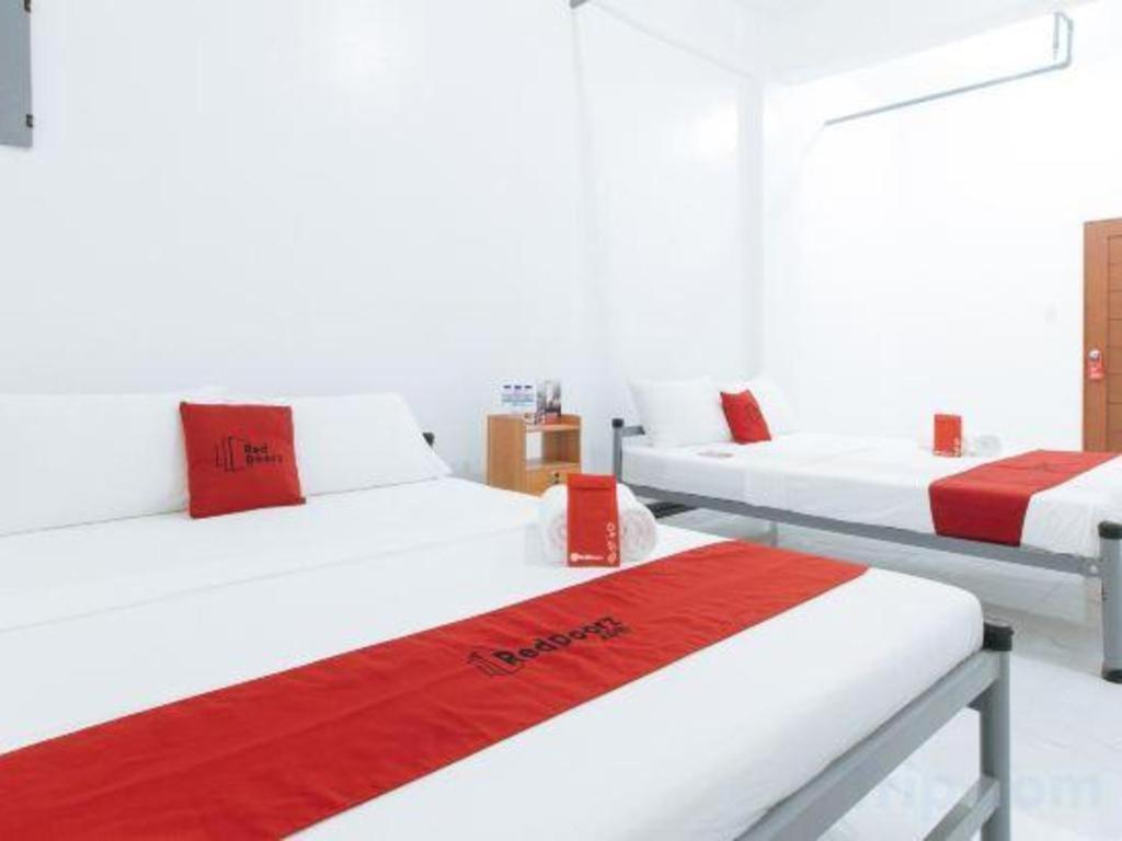 Reddoorz At Good 101 Paranaque Paranaque City Eksteriør billede