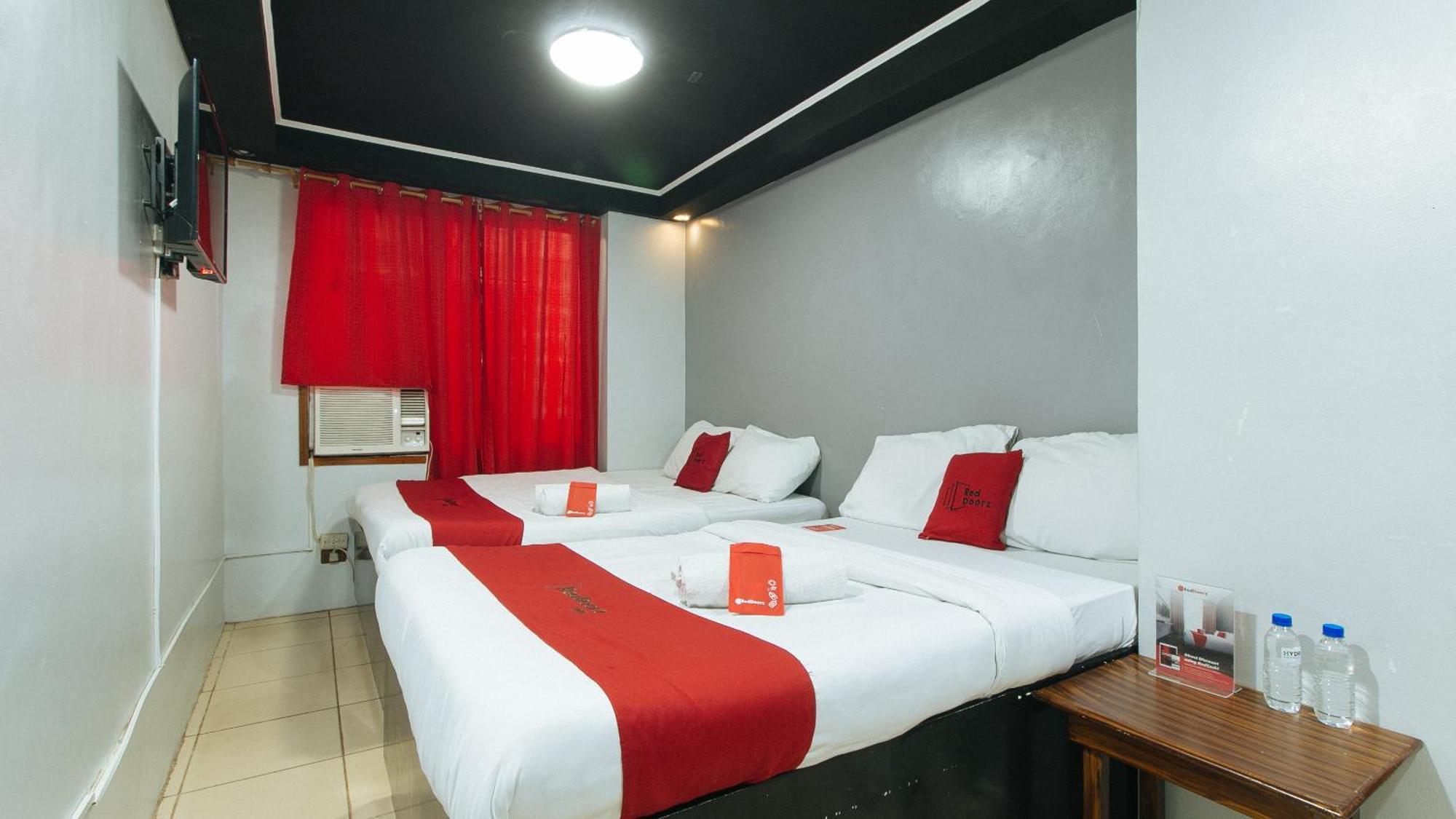 Reddoorz At Good 101 Paranaque Paranaque City Eksteriør billede